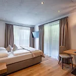 Gaestehaus Schneeberger 3* Mayrhofen