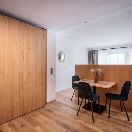 Gaestehaus Schneeberger 3* Mayrhofen