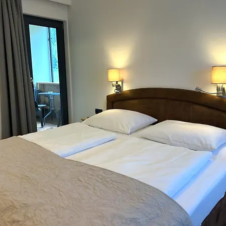 Ξενοδοχείο με διαμερίσματα Gaestehaus Schneeberger 3*