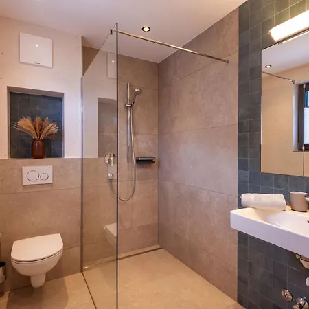 Ξενοδοχείο με διαμερίσματα Gaestehaus Schneeberger Mayrhofen