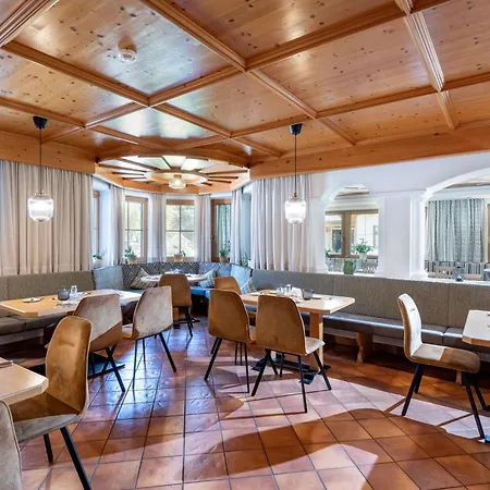 Gaestehaus Schneeberger Apartahotel 3*